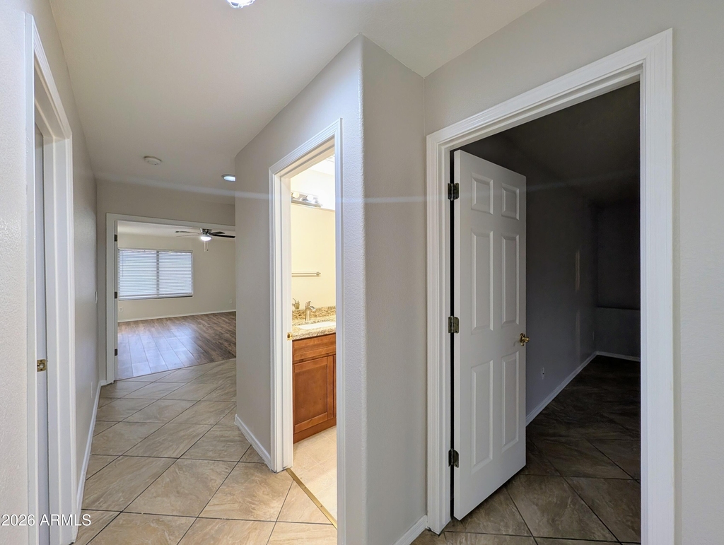 15748 W Paradise Lane - Photo 42