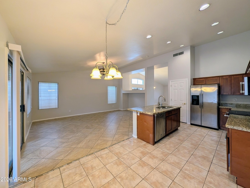 15748 W Paradise Lane - Photo 21