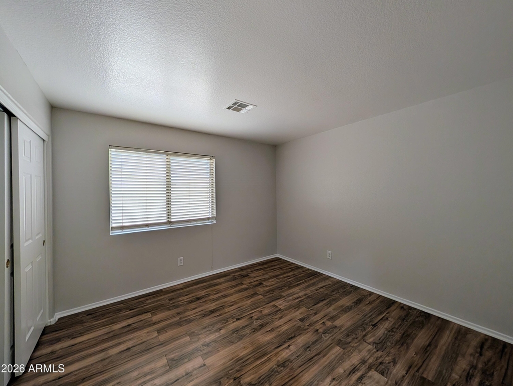 15748 W Paradise Lane - Photo 45