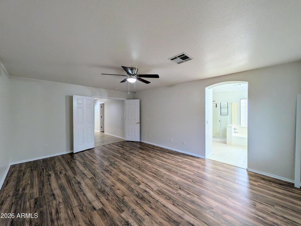 15748 W Paradise Lane - Photo 32