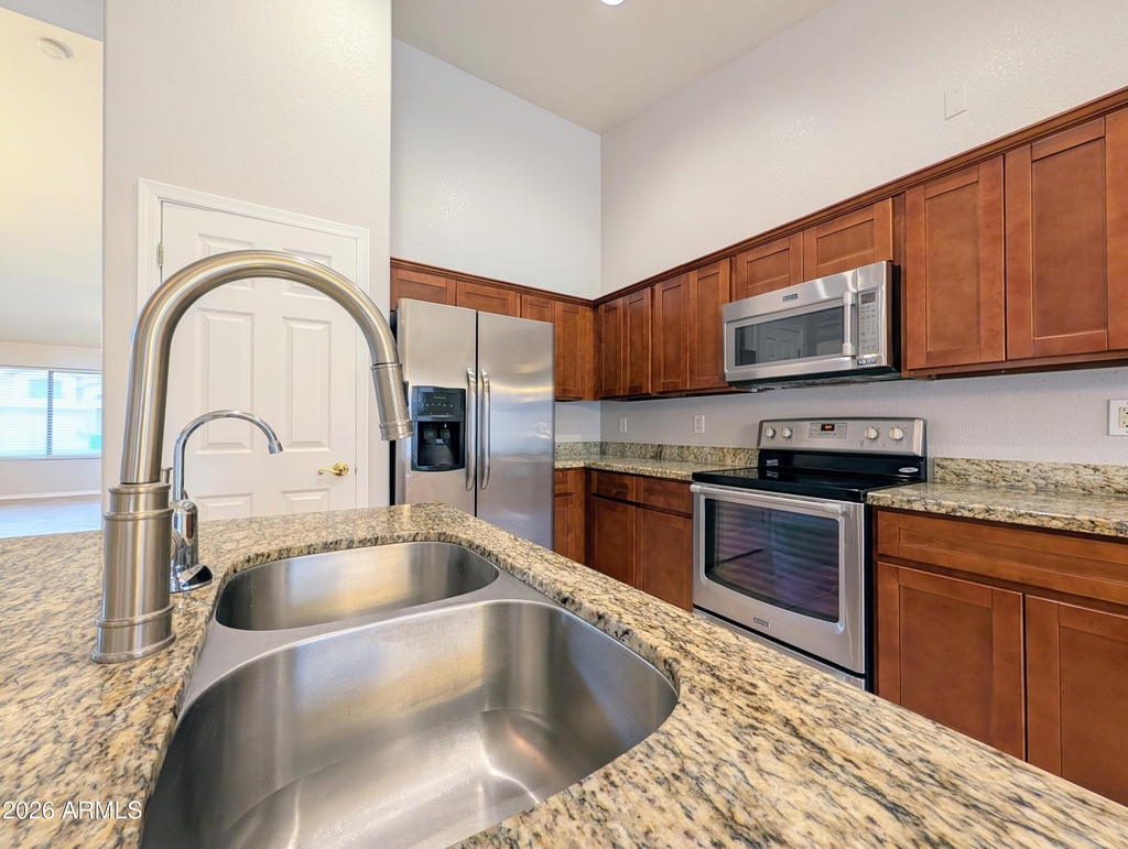 15748 W Paradise Lane - Photo 18