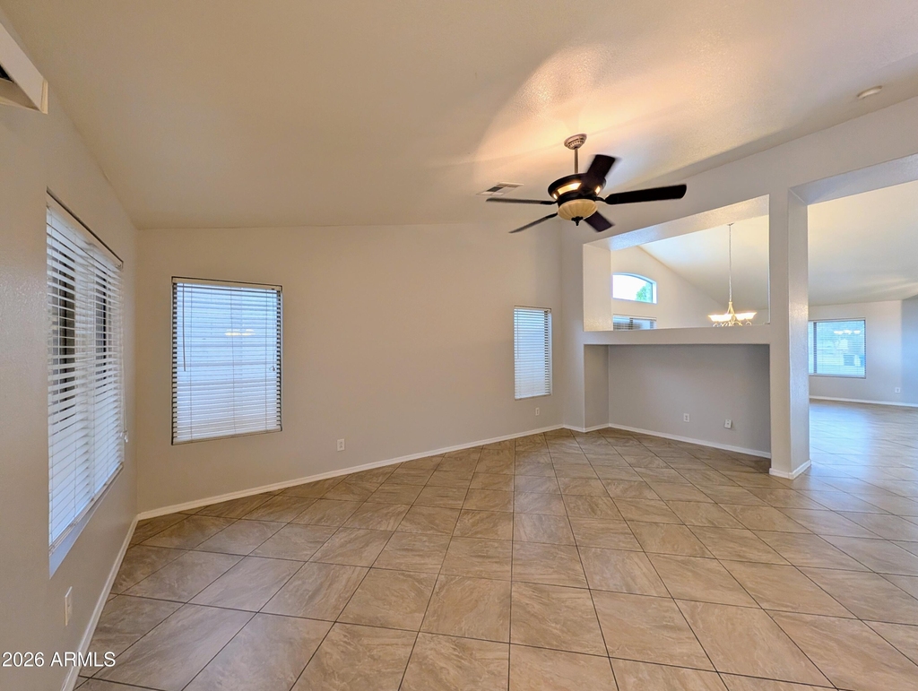 15748 W Paradise Lane - Photo 24