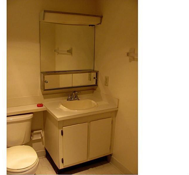 2000 Springdale Boulevard - Photo 7