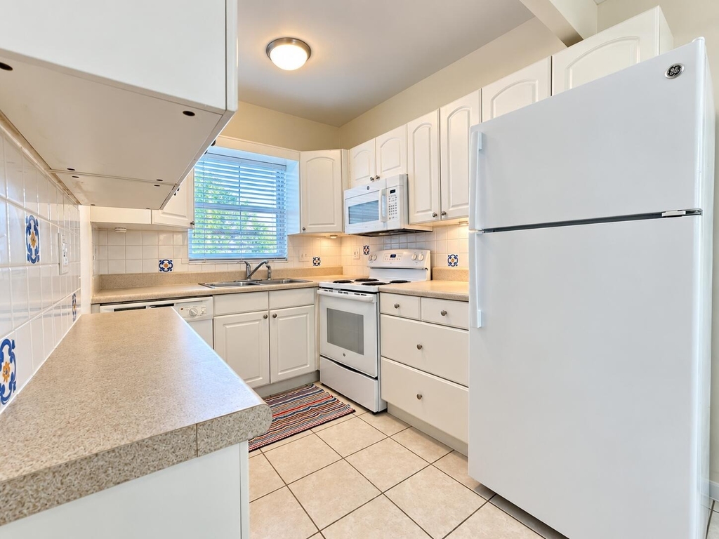 111 Cleveland Street - Photo 7
