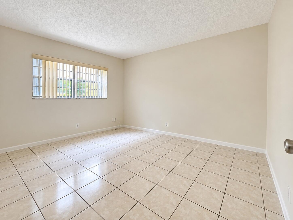 111 Cleveland Street - Photo 9
