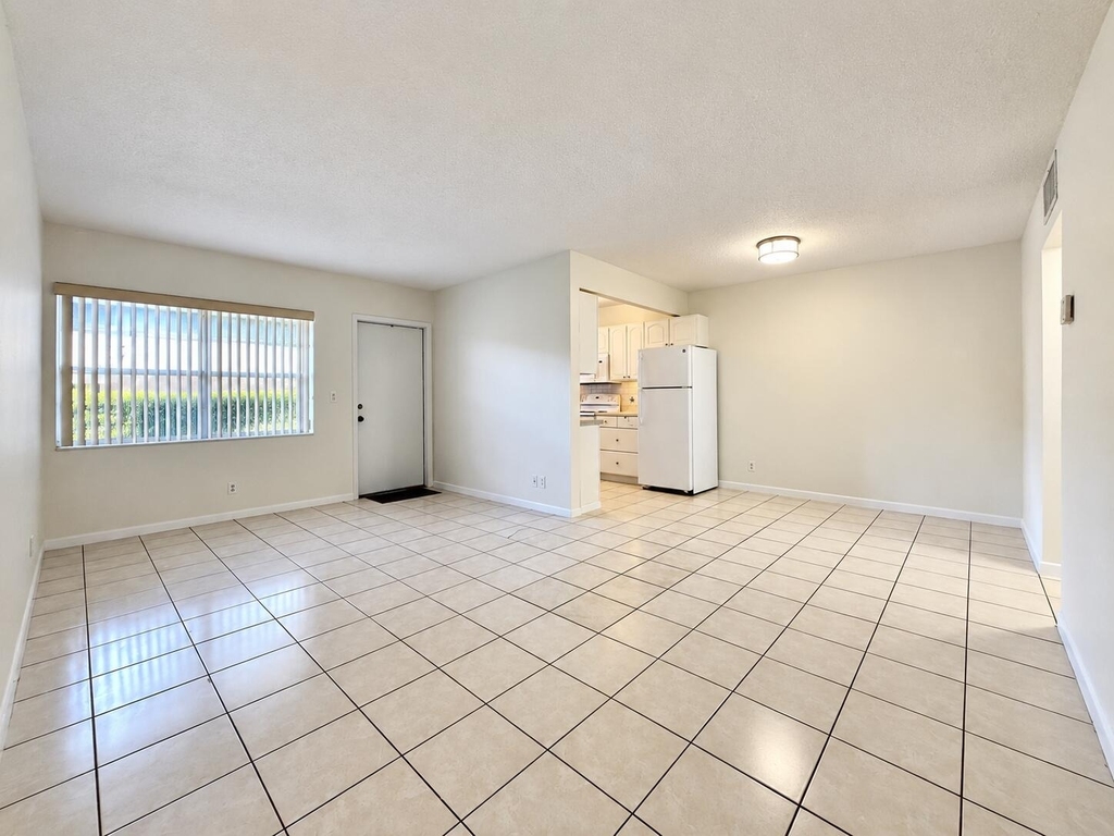 111 Cleveland Street - Photo 3