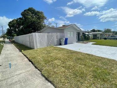 751 Nw 18th Street - Photo 8