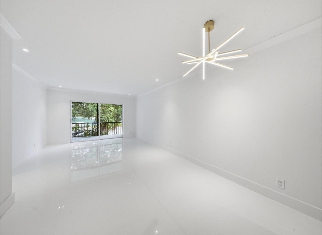 3125 Oakland Shores Drive - Photo 0