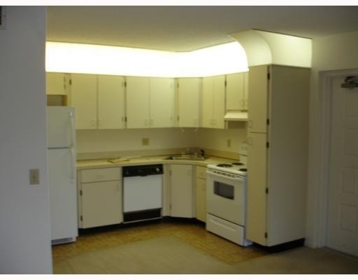 1105 Green Pine Boulevard - Photo 4