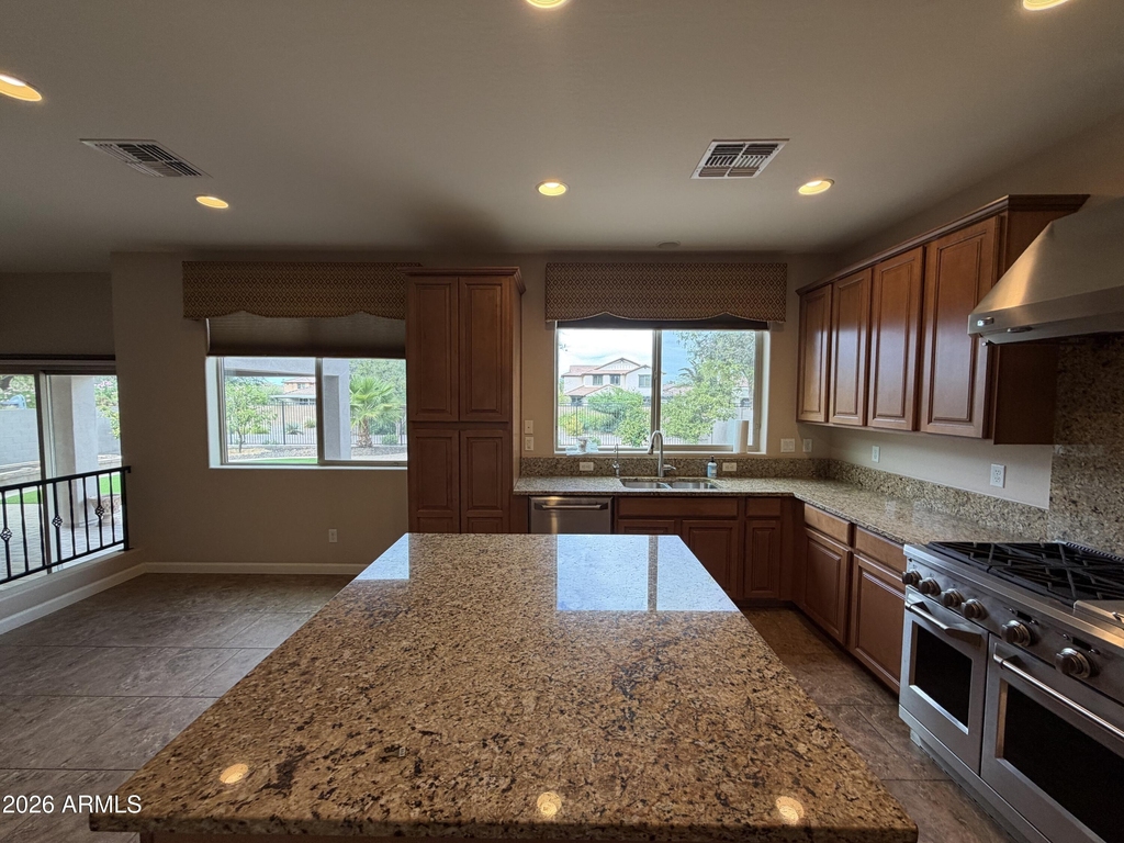 722 E Sipapu Drive - Photo 4