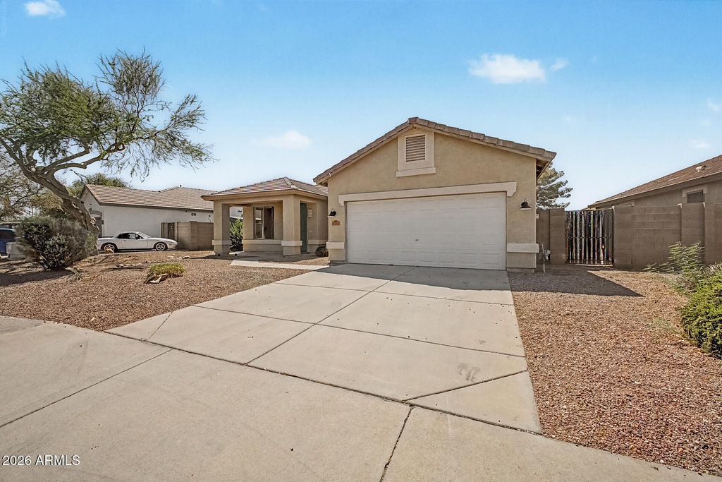 4255 E Cherry Hills Drive - Photo 1