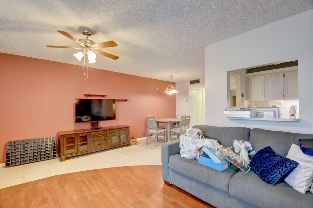 400 Village Green Circle W - Photo 8