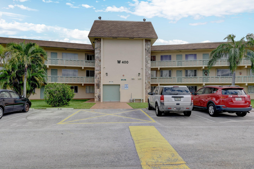 400 Village Green Circle W - Photo 1