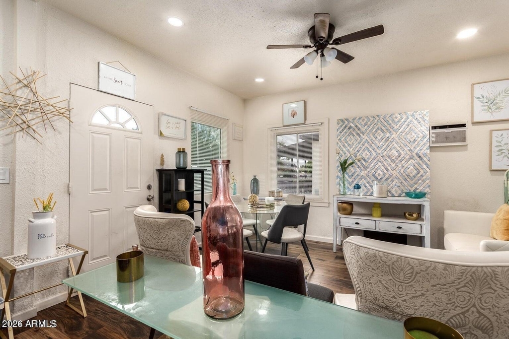 3434 E Cambridge Avenue - Photo 8