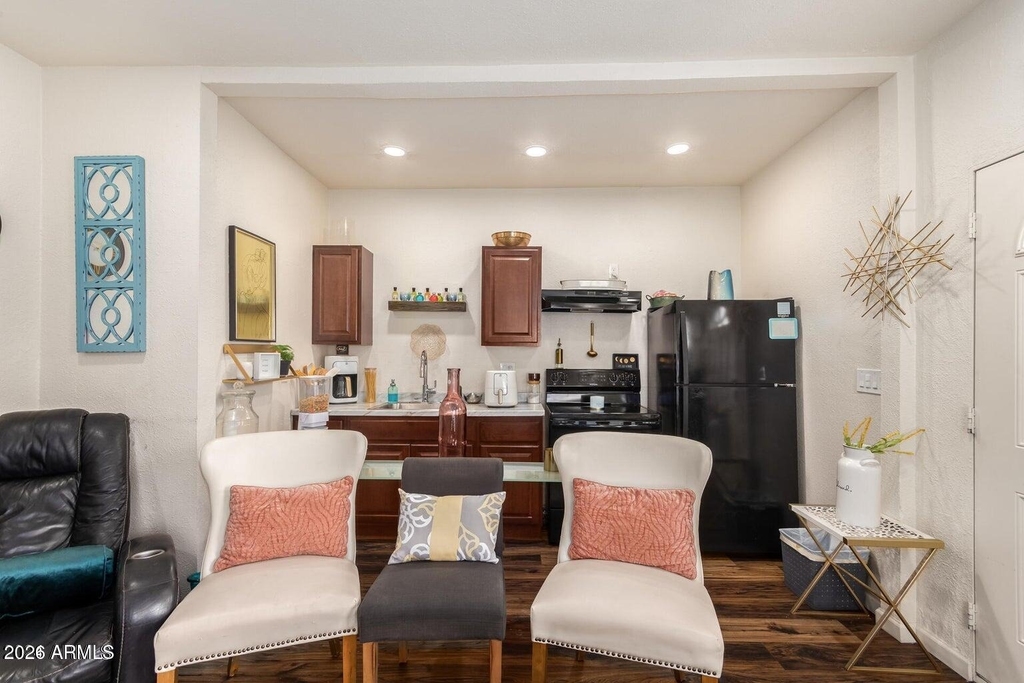3434 E Cambridge Avenue - Photo 6