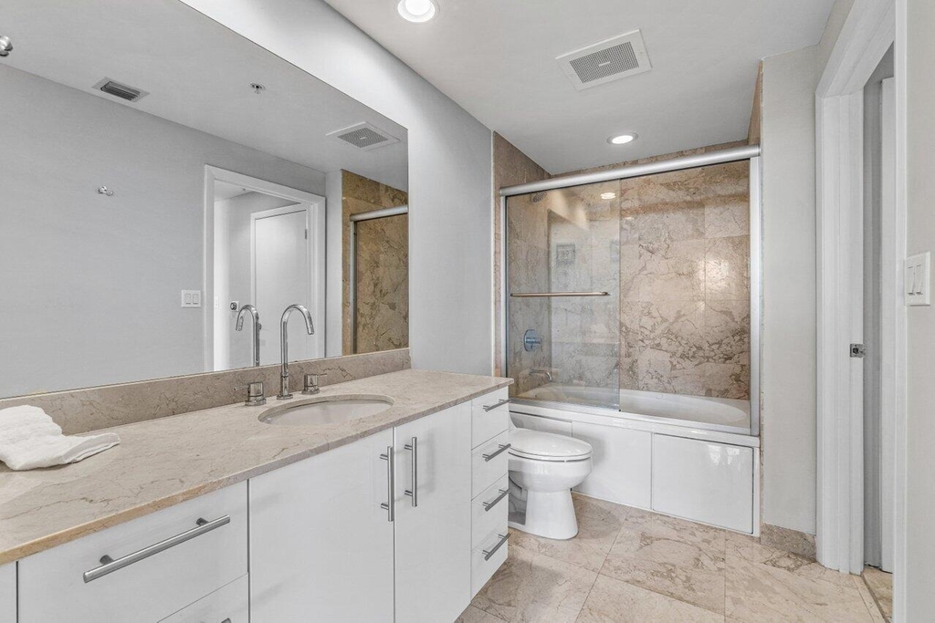 550 Okeechobee Boulevard - Photo 18