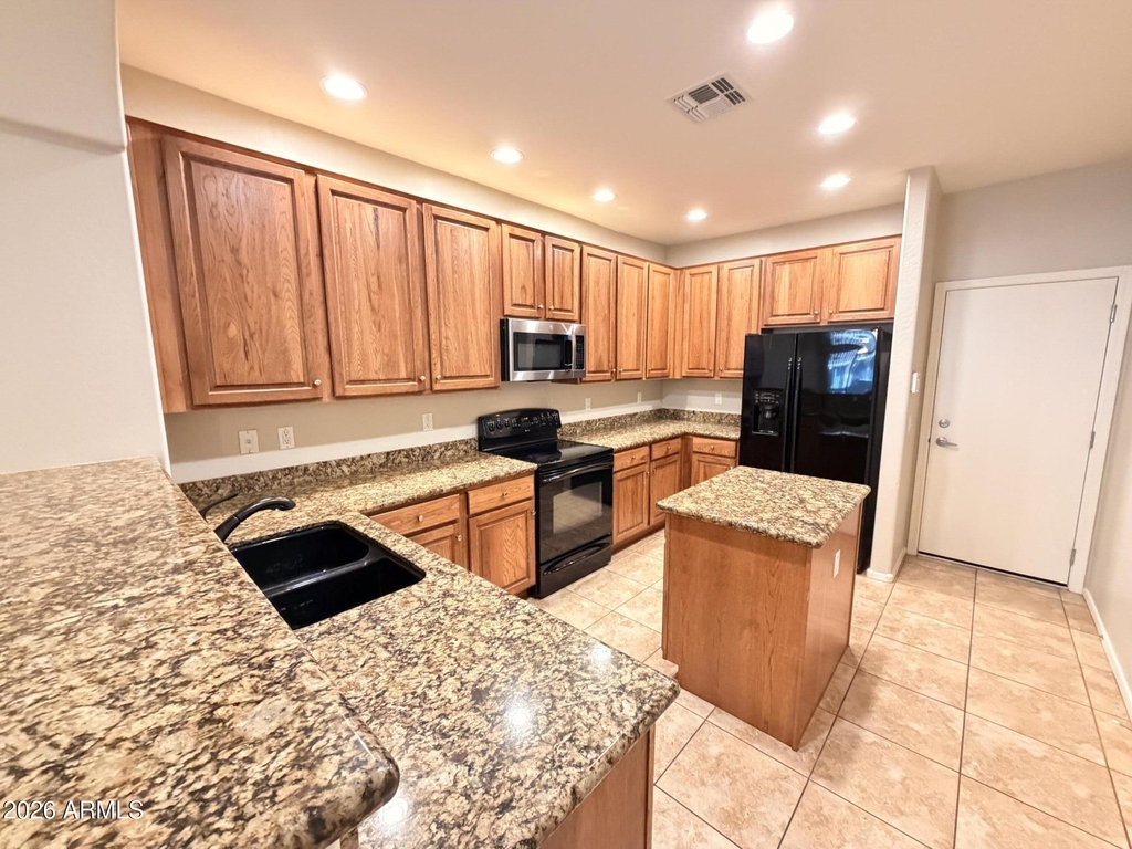 15240 N 142nd Avenue - Photo 10