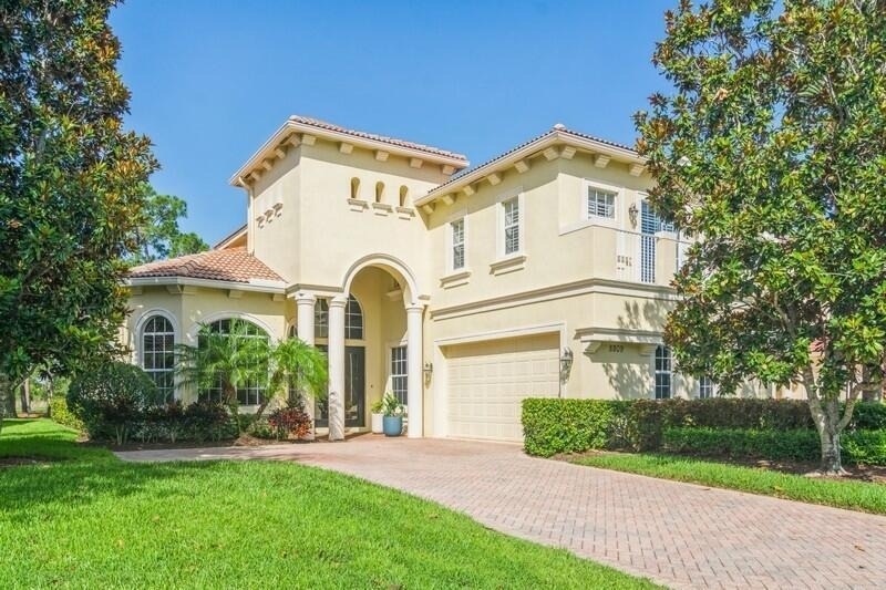 8809 Champions Way - Photo 4