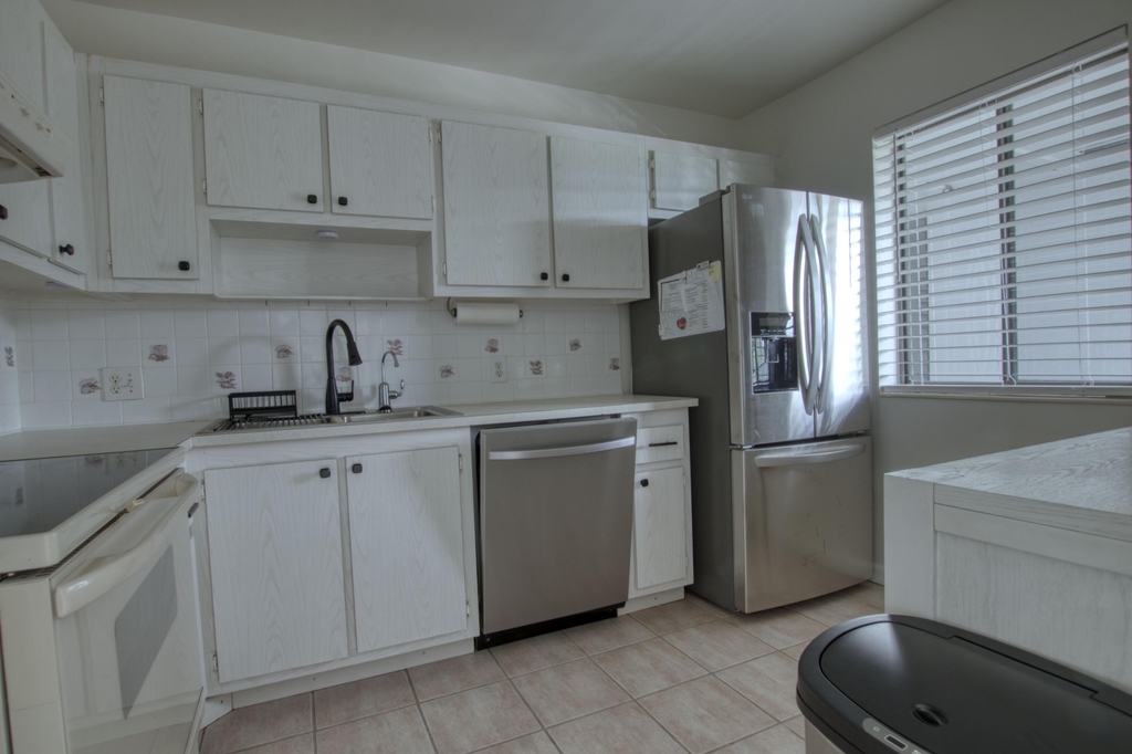 4489 Luxemburg Court - Photo 5