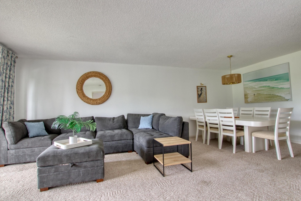 4489 Luxemburg Court - Photo 4