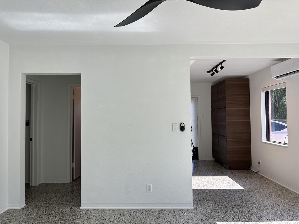 1117 Ne 17th - Photo 13