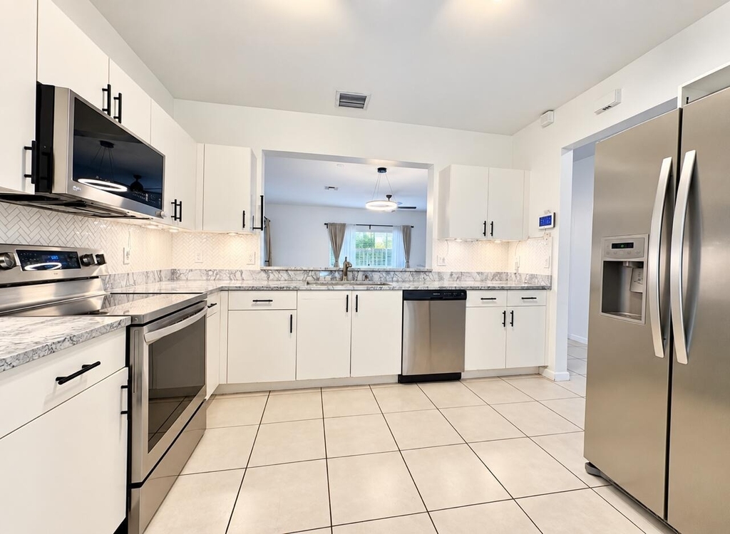 9491 Stanley Lane - Photo 3