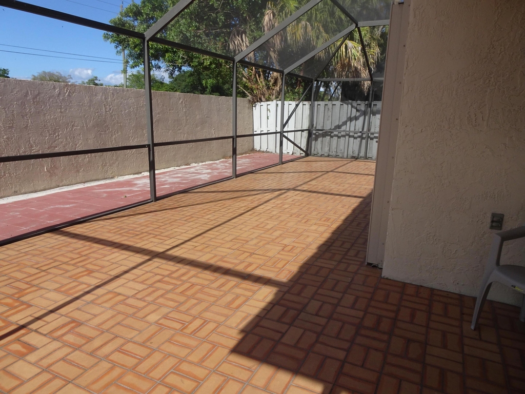 173 Executive Circle - Photo 4