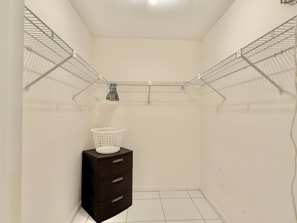 31 Stratford Lane W - Photo 5