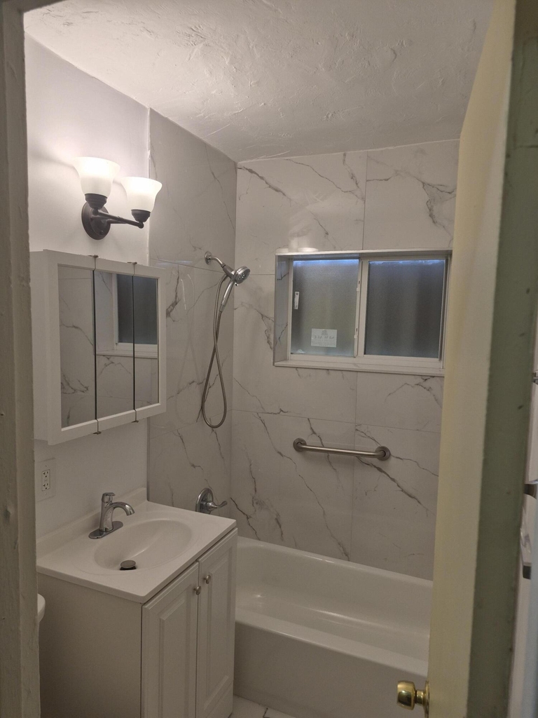 6720 Nw 5th Place - Photo 5