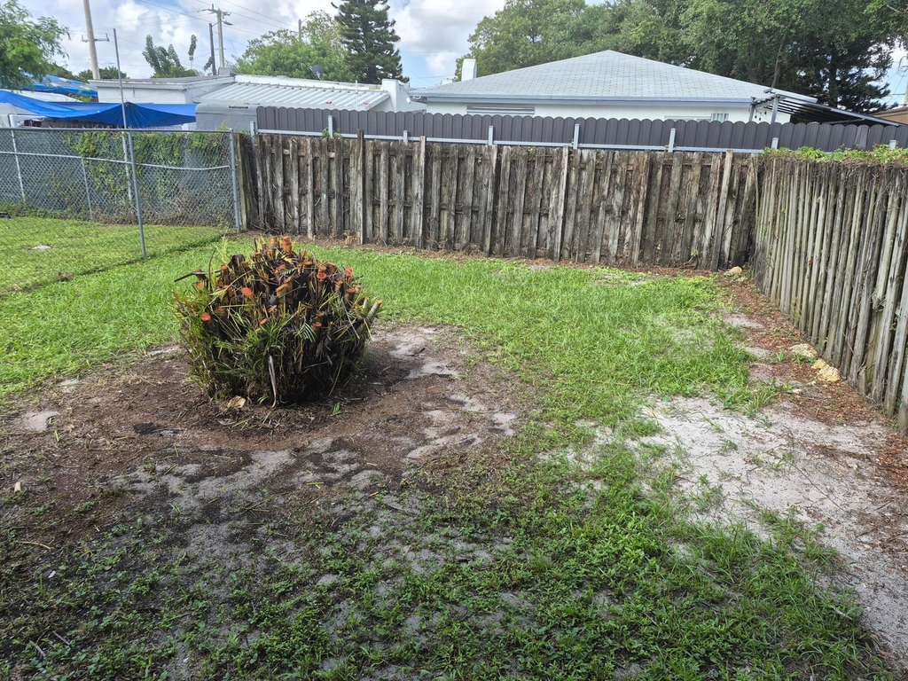 6720 Nw 5th Place - Photo 8