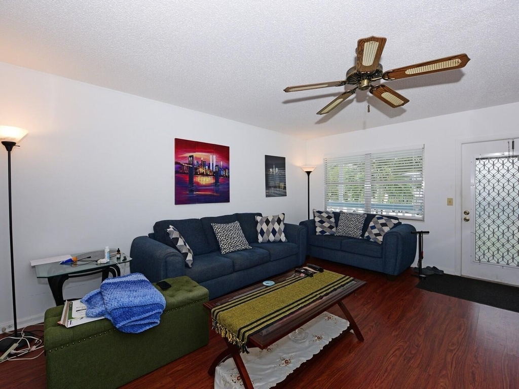141 Newport I - Photo 6