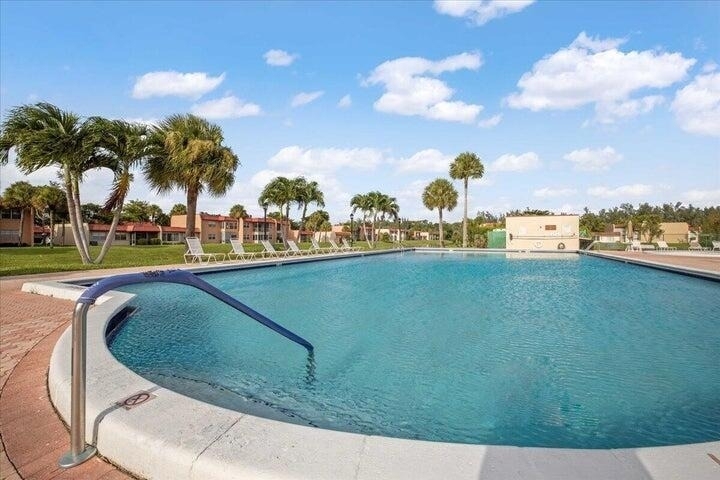 160 Lake Frances Drive - Photo 2