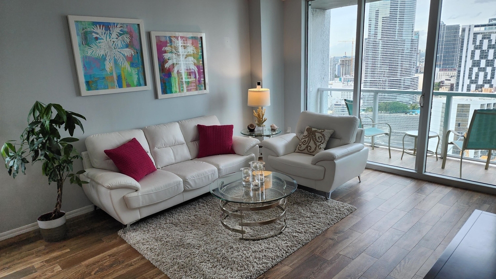 500 Brickell Avenue - Photo 5