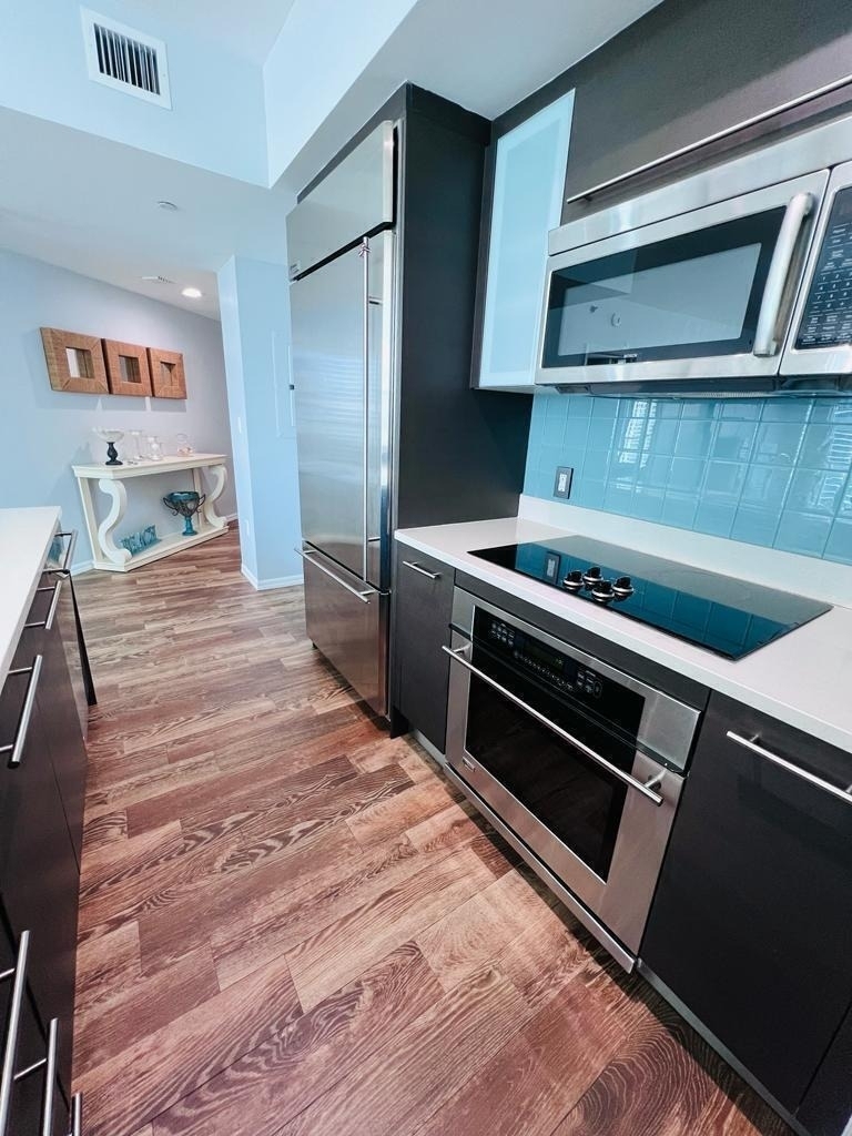 500 Brickell Avenue - Photo 19