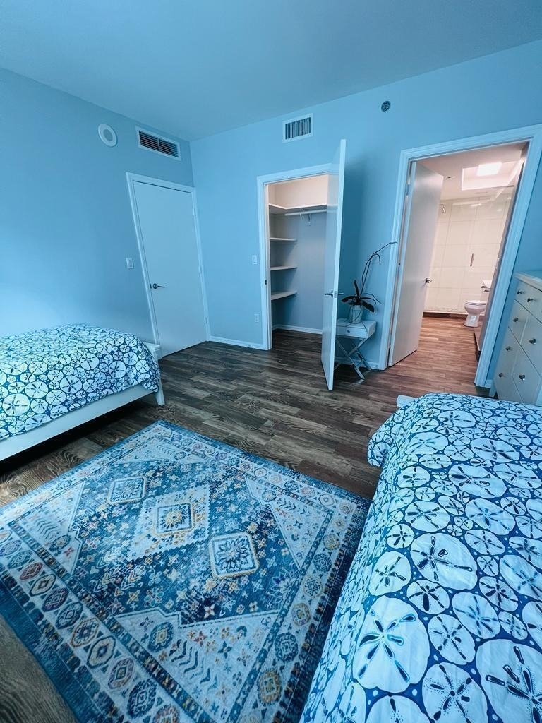 500 Brickell Avenue - Photo 11