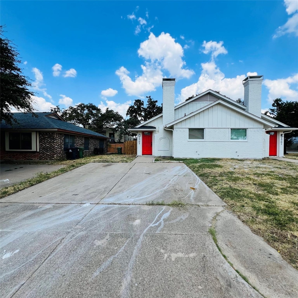 1703 Justin Lyn Street - Photo 1