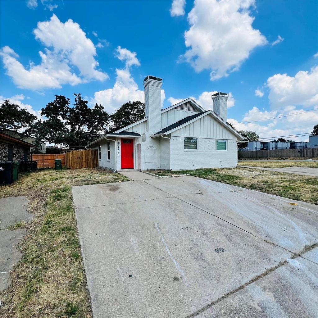 1703 Justin Lyn Street - Photo 0