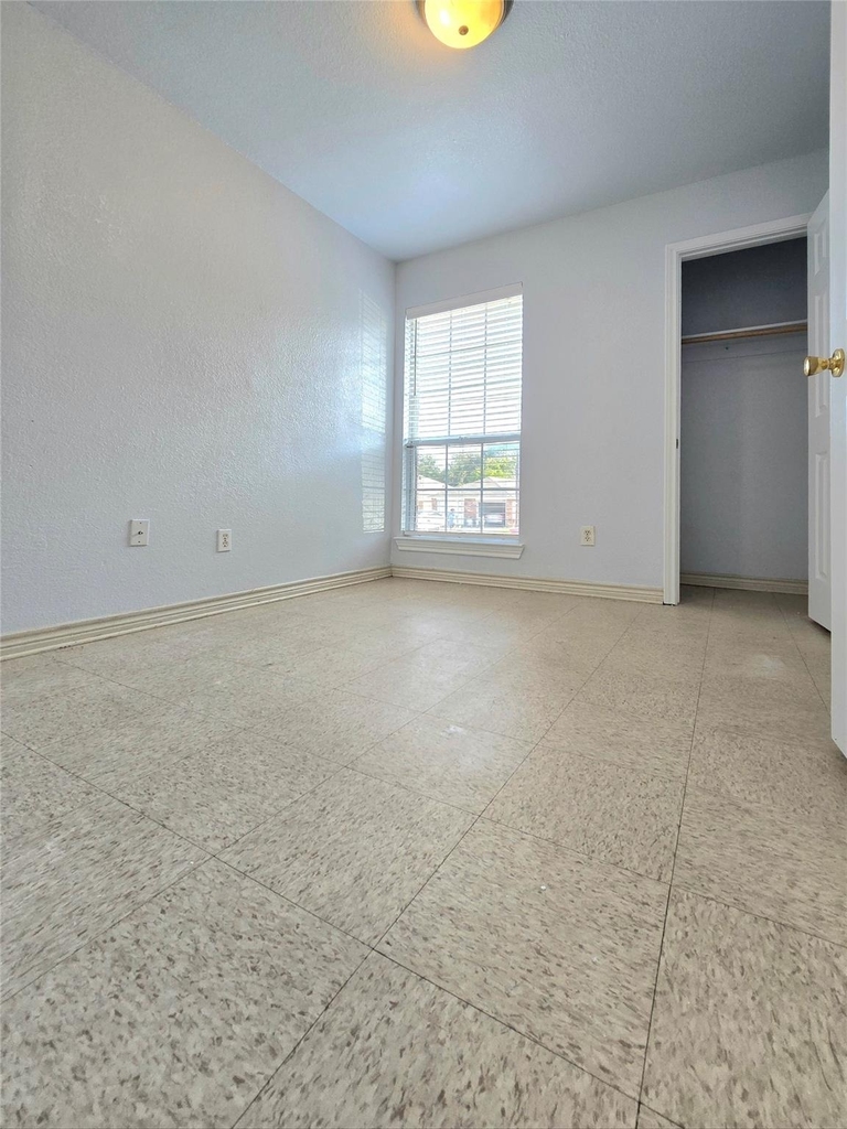 5017 Chapman Street - Photo 8