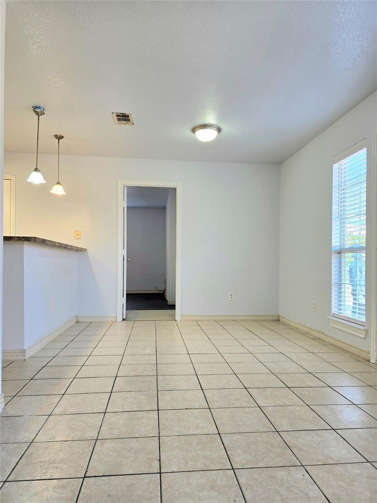 5017 Chapman Street - Photo 7