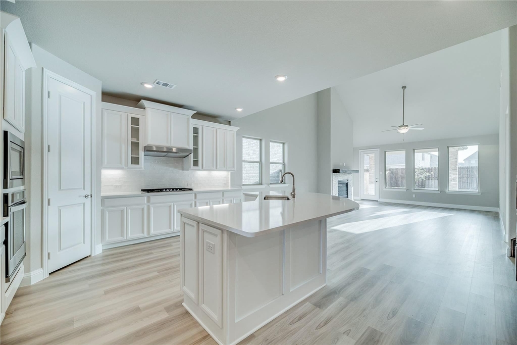 2121 Sumard Drive - Photo 11