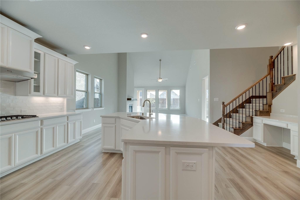 2121 Sumard Drive - Photo 1
