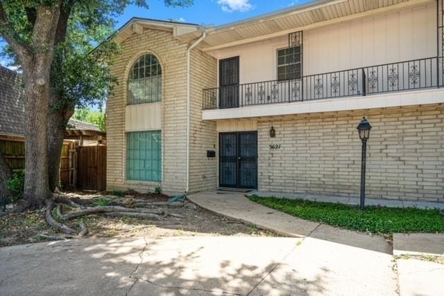 3621 Stables Lane - Photo 2