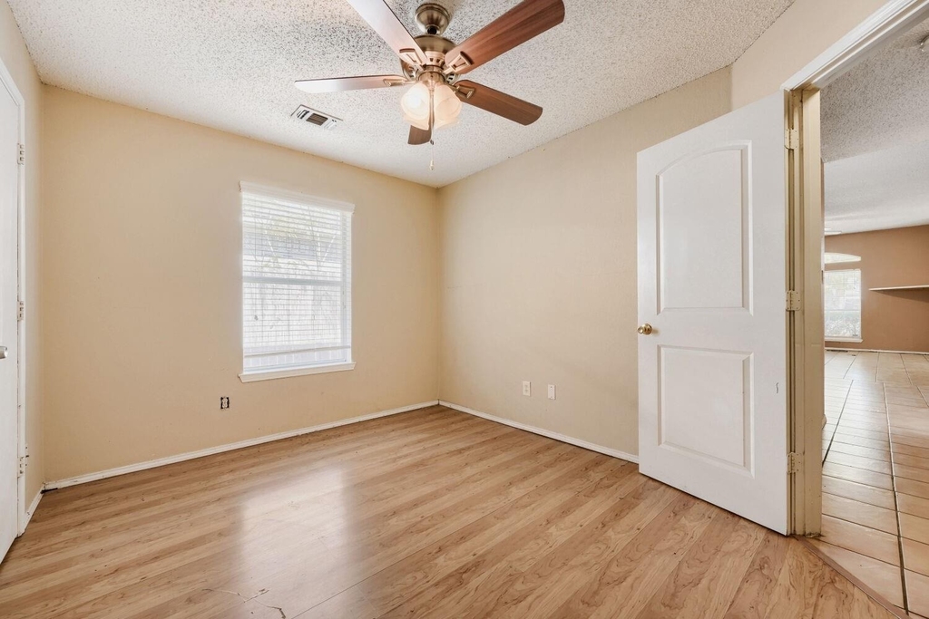 4155 N Coral Springs Drive - Photo 11