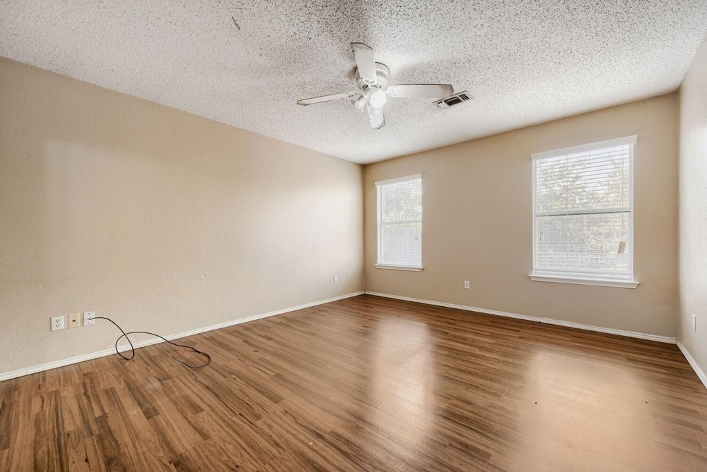 4155 N Coral Springs Drive - Photo 13