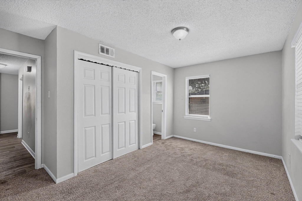 2402 Loyce Drive - Photo 19