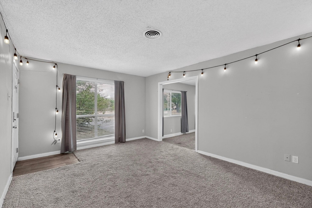 2402 Loyce Drive - Photo 5