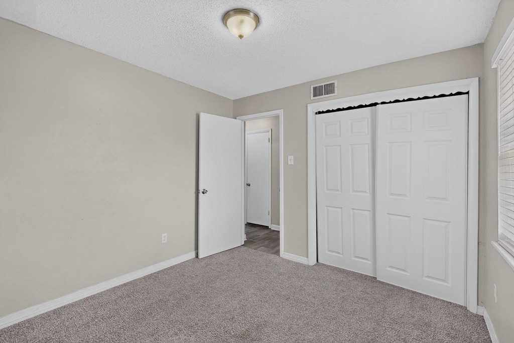 2402 Loyce Drive - Photo 28