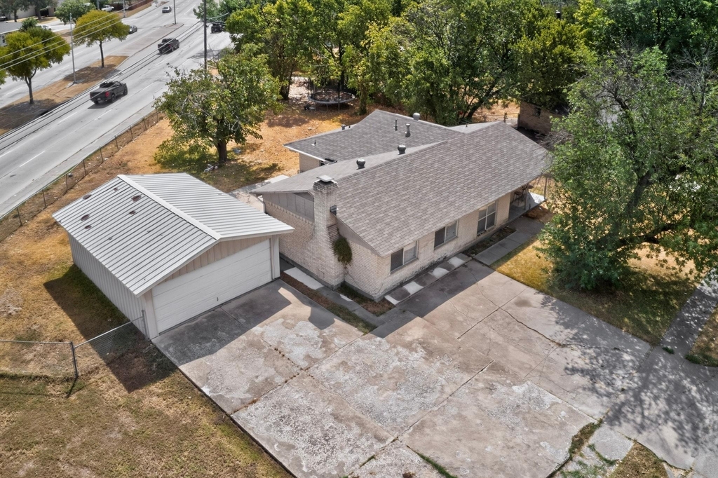 2402 Loyce Drive - Photo 1