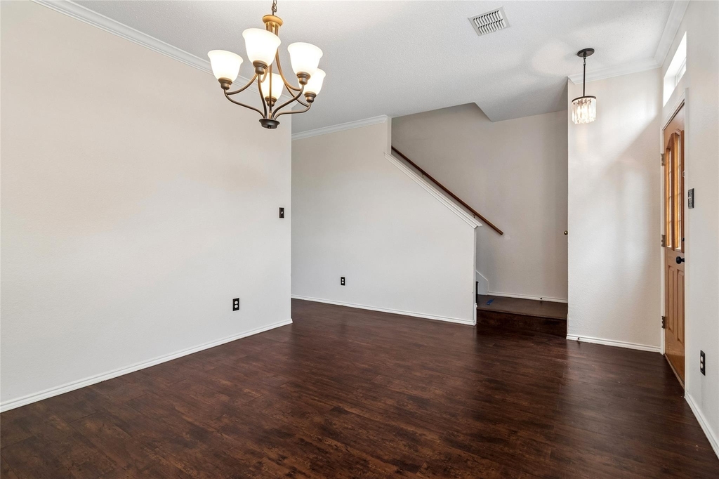 10609 Augusta Lane - Photo 3