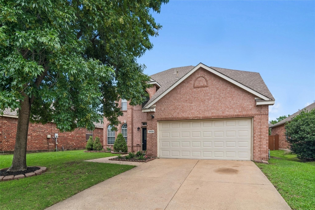10609 Augusta Lane - Photo 1